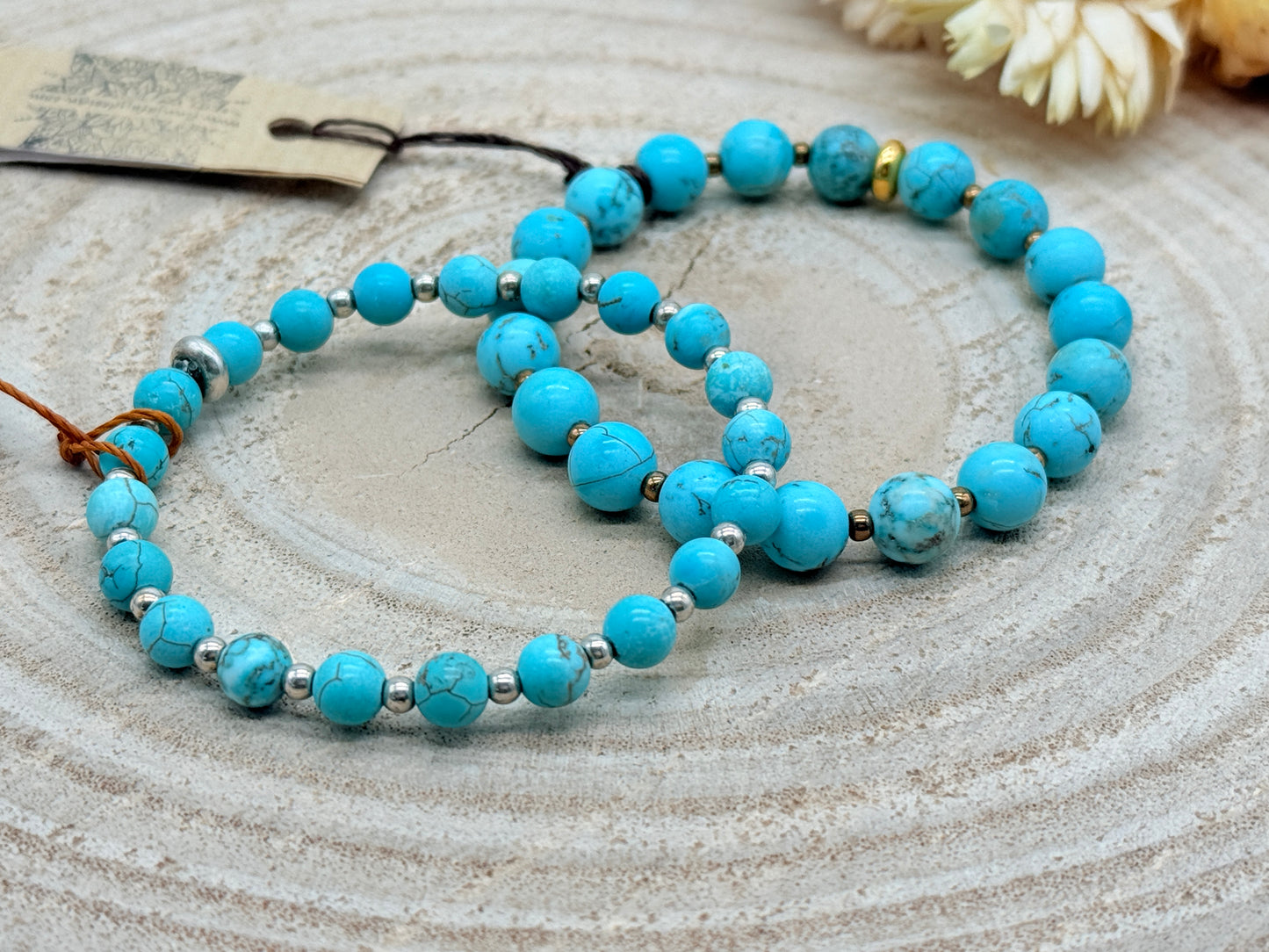Elastisches Edelstein Armband mit Türkis Perlen