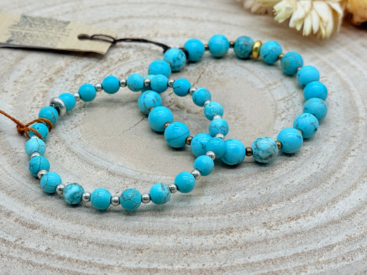 Elastisches Edelstein Armband mit Türkis Perlen