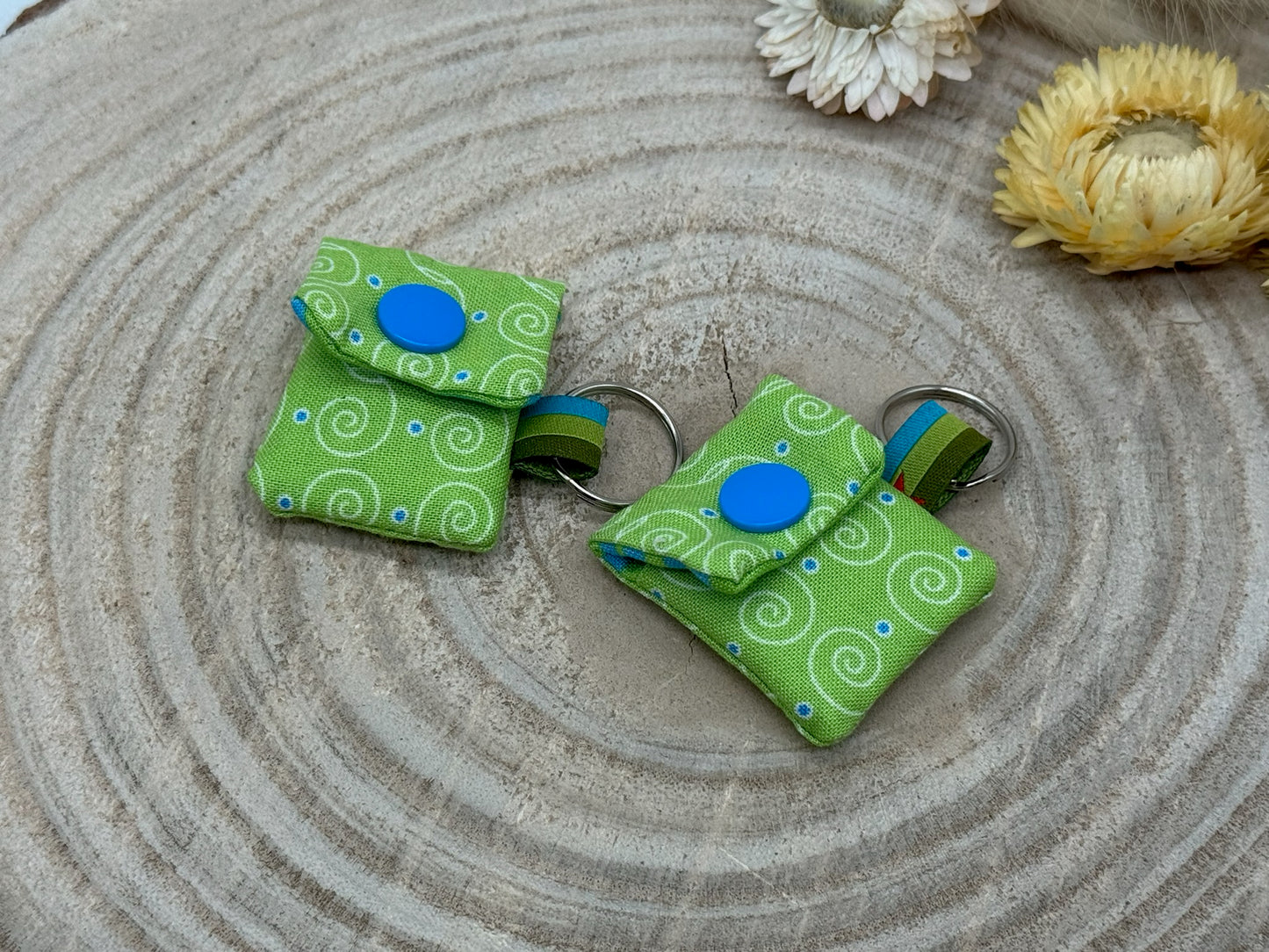 Schlüsselanhänger Mini Tasche mit Einkaufswagenchip praktische Mini Geldbörse grün mit Ornamenten Muster
