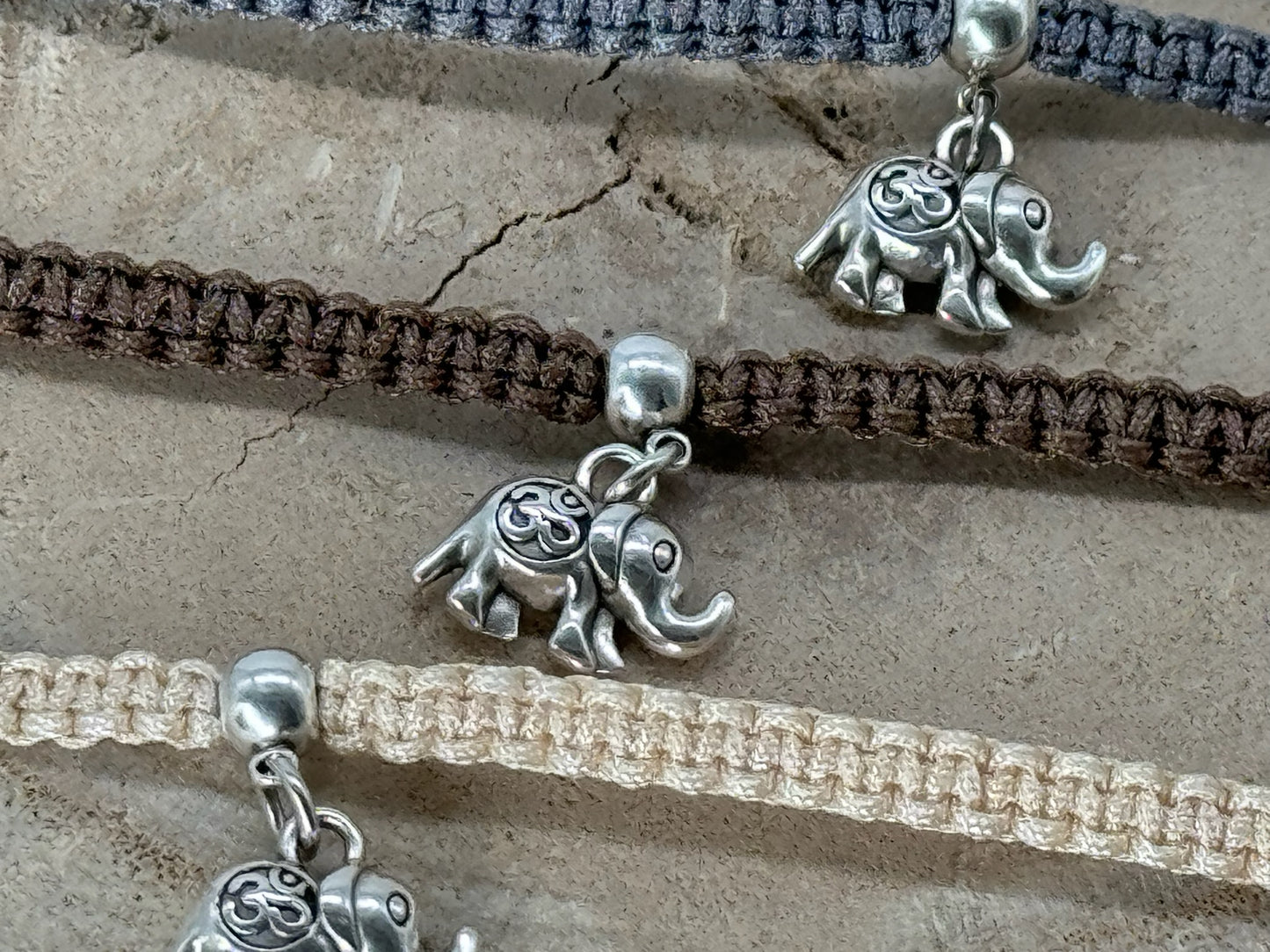 Makramee Fusskettchen Fussbändchen Schmuck Boho Hippie mit silberfarbenen Edelstahl Anhänger Elefant