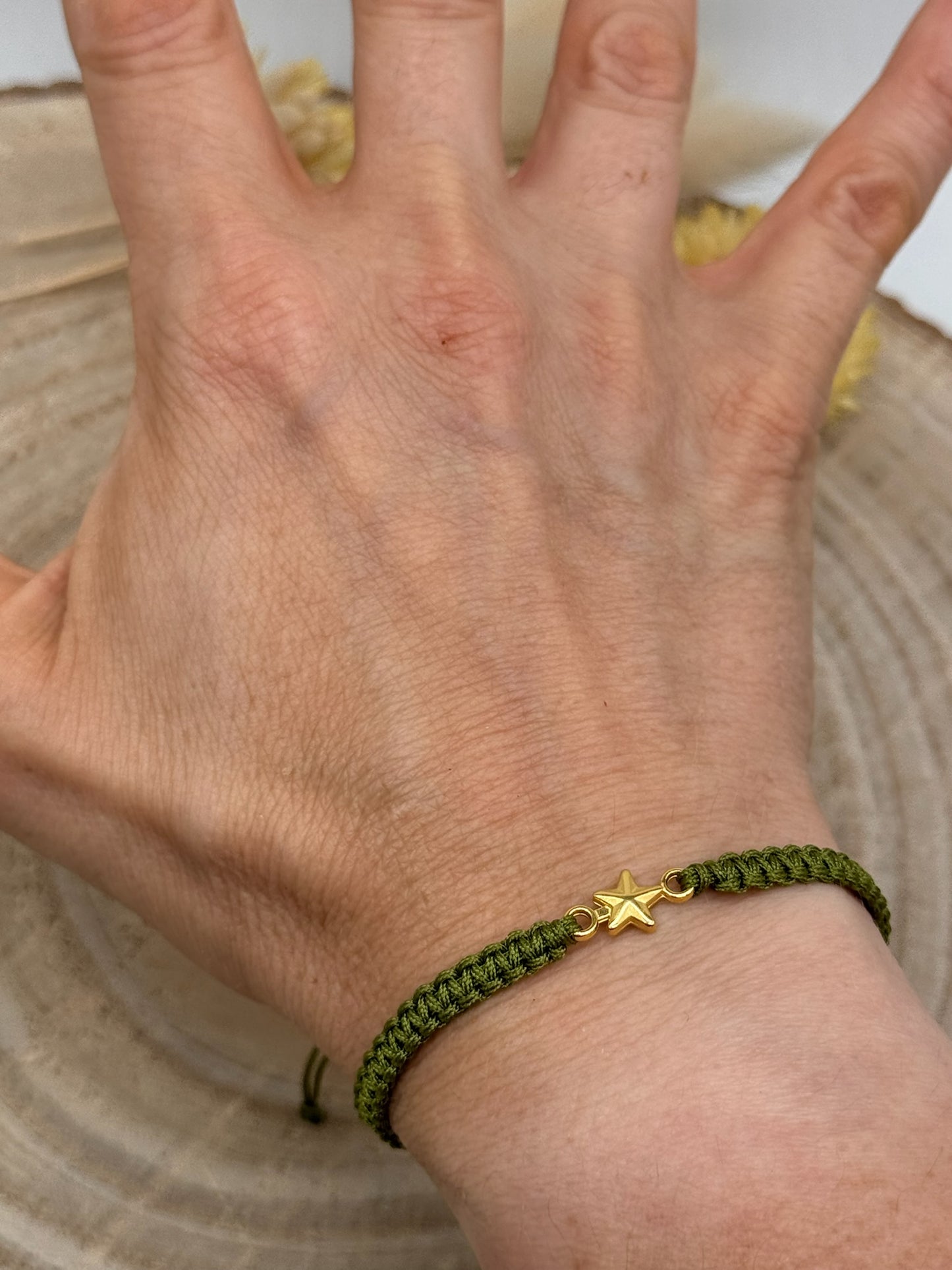 Freundschaftsarmband Makramee Armband Schmuck kleiner Stern goldfarben