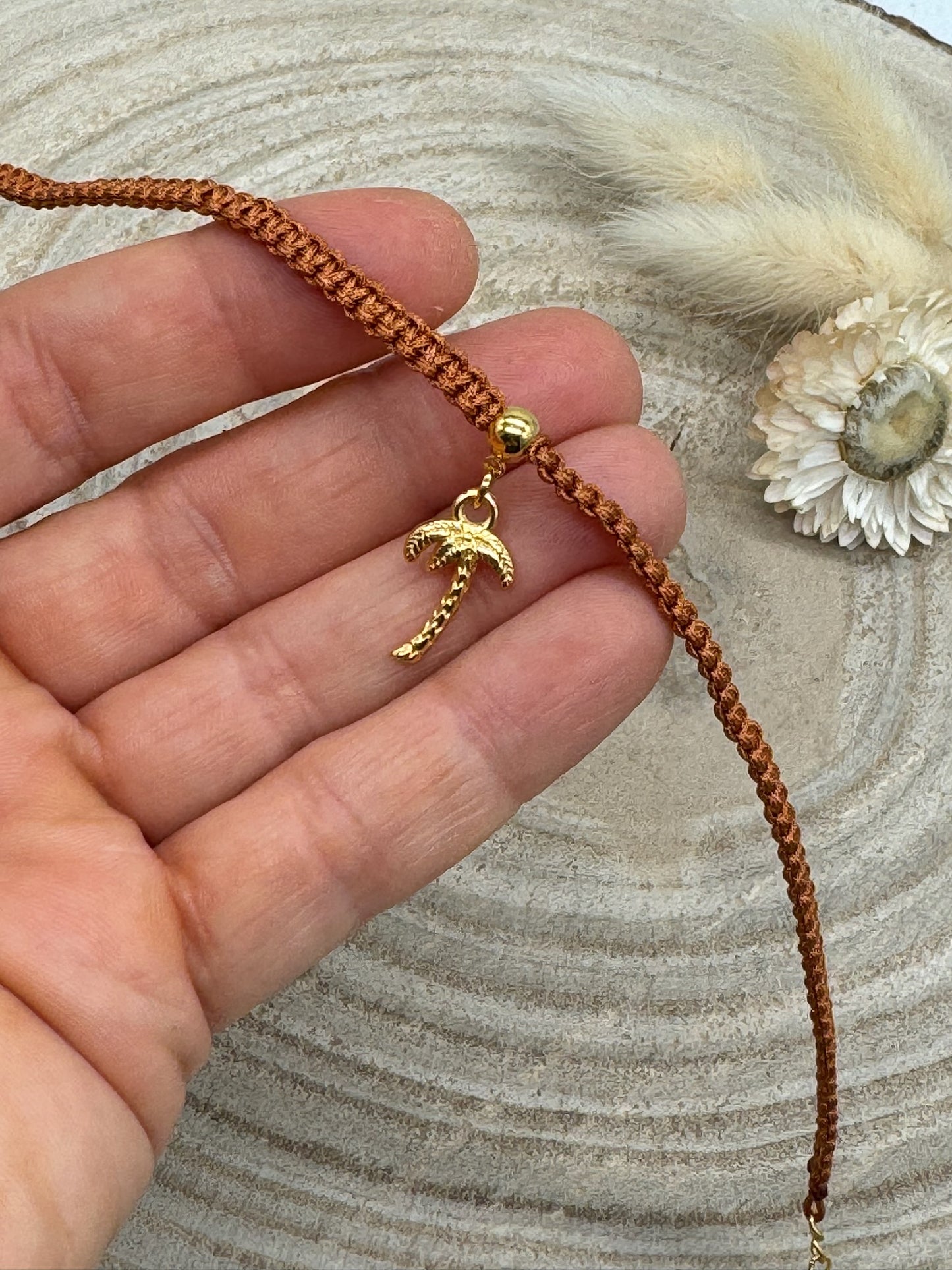 Makramee Fusskettchen Fussbändchen Schmuck Boho Hippie mit goldfarbenen Edelstahl Anhänger Palme