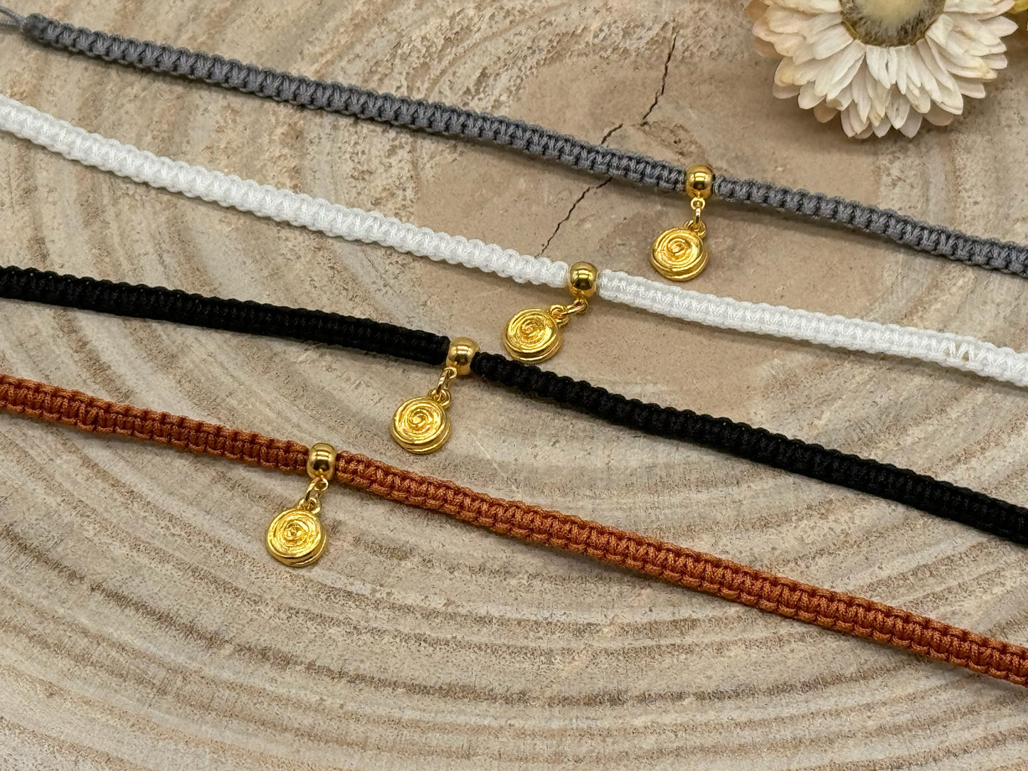 Makramee Fusskettchen Fussbändchen Schmuck Boho Hippie mit goldfarbenen Edelstahl Anhänger Spirale (Kopie)