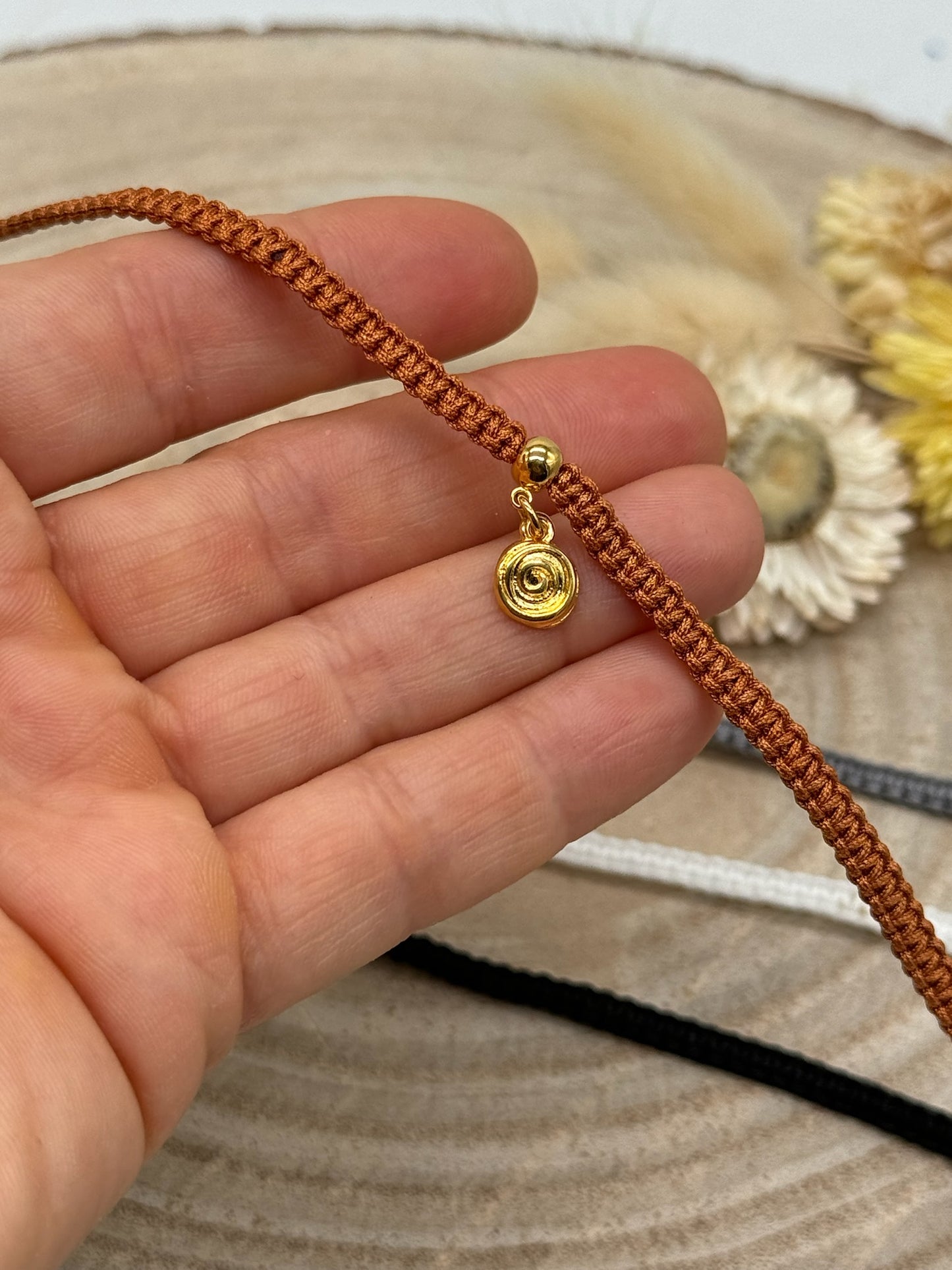 Makramee Fusskettchen Fussbändchen Schmuck Boho Hippie mit goldfarbenen Edelstahl Anhänger Spirale (Kopie)