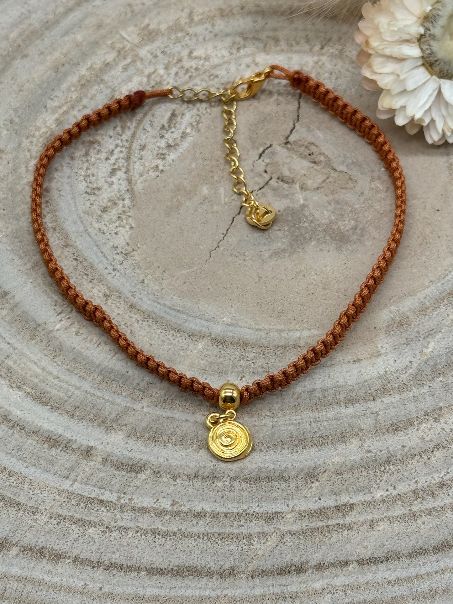 Makramee Fusskettchen Fussbändchen Schmuck Boho Hippie mit goldfarbenen Edelstahl Anhänger Spirale (Kopie)