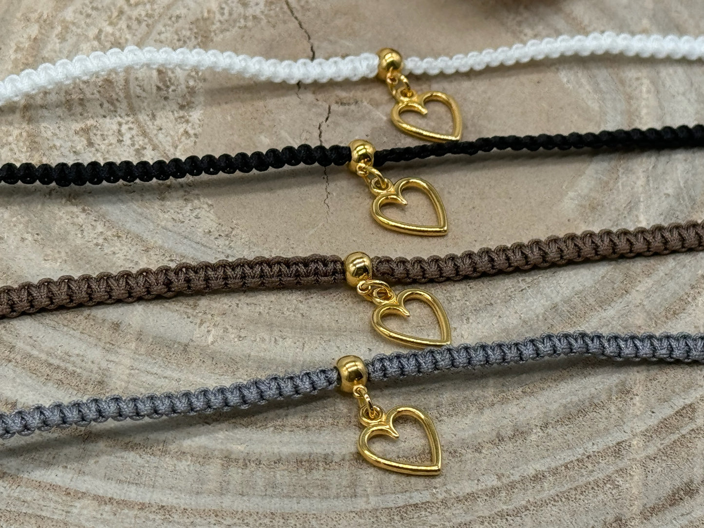 Makramee Fusskettchen Fussbändchen Schmuck Boho Hippie mit goldfarbenenEdelstahl Anhänger Herz