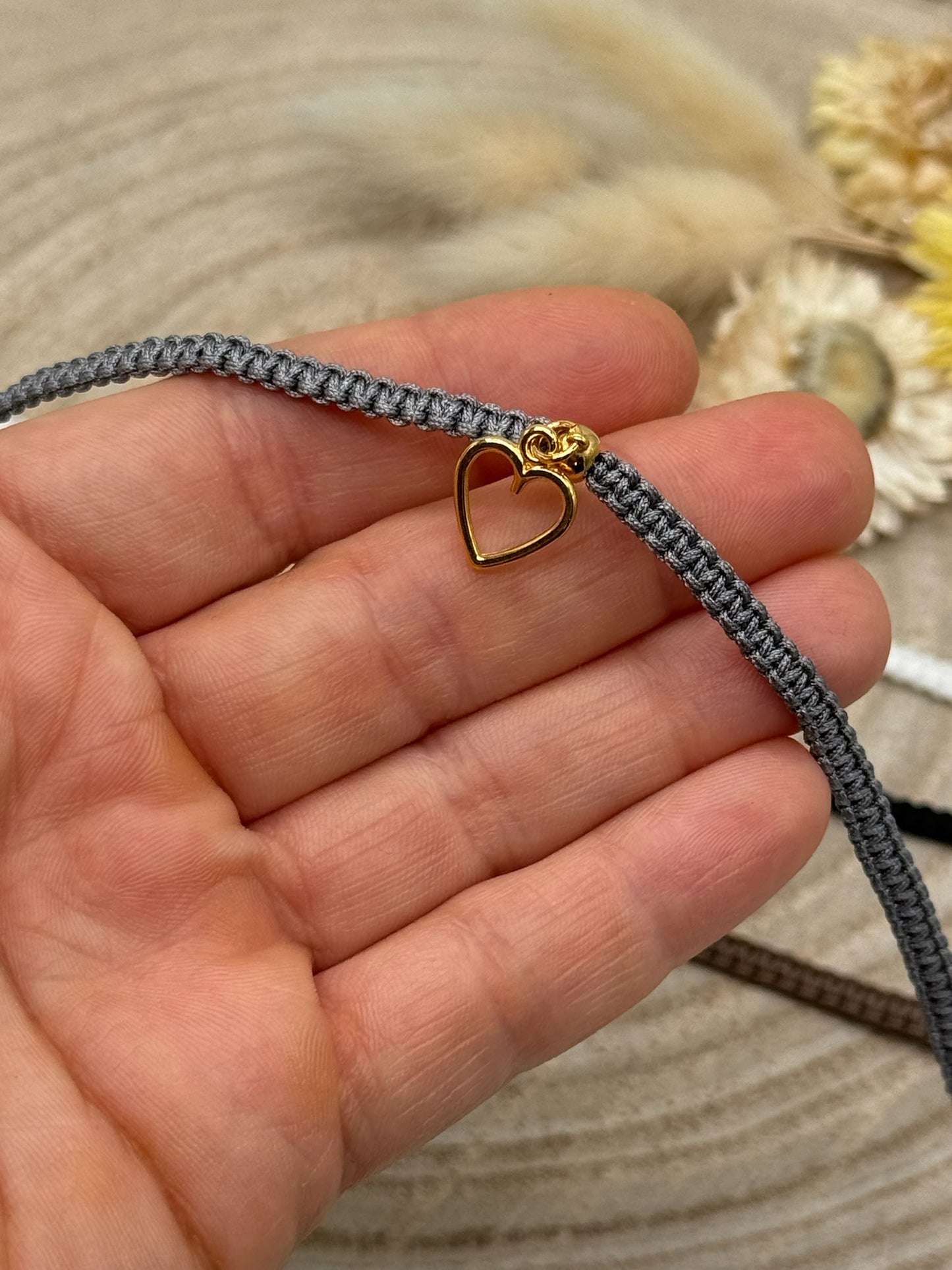 Makramee Fusskettchen Fussbändchen Schmuck Boho Hippie mit goldfarbenenEdelstahl Anhänger Herz