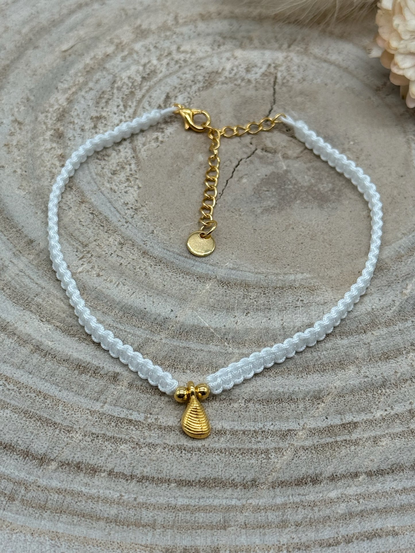 Makramee Fusskettchen Fussbändchen Schmuck Boho Hippie mit goldfarbenen Edelstahl Anhänger Muschel