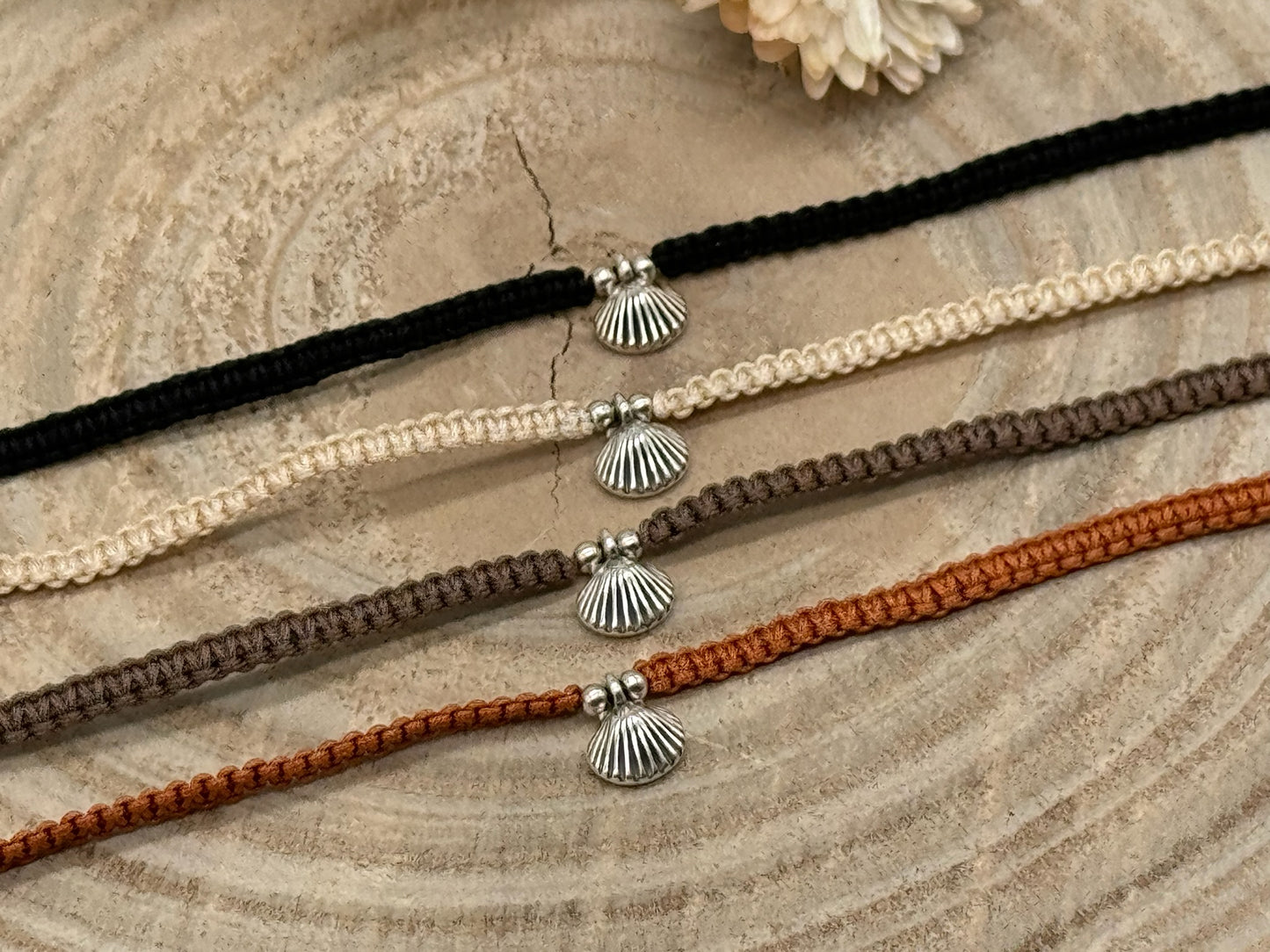 Makramee Fusskettchen Fussbändchen Schmuck Boho Hippie mit silberfarbenen Edelstahl Anhänger Muschel II