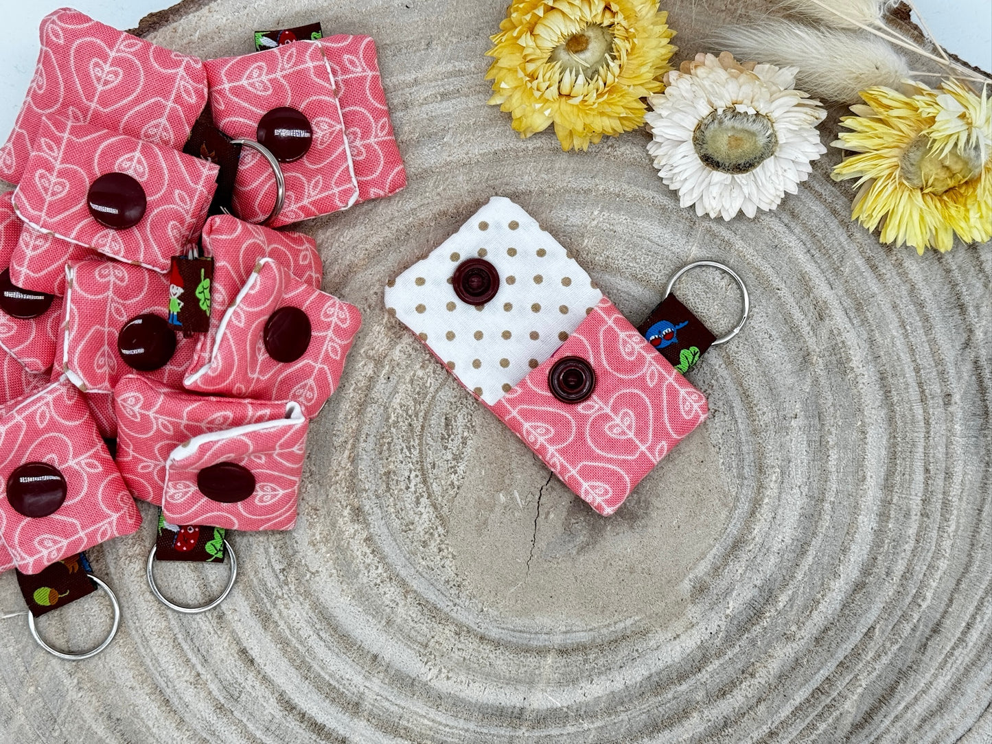 Schlüsselanhänger Mini Tasche mit Einkaufswagenchip praktische Mini Geldbörse rosa mit Äpfel