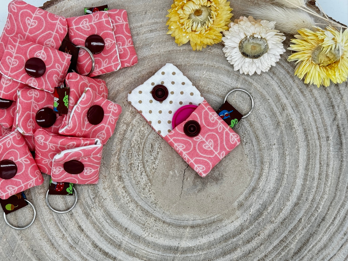 Schlüsselanhänger Mini Tasche mit Einkaufswagenchip praktische Mini Geldbörse rosa mit Äpfel