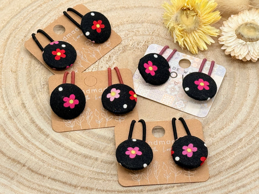 Retro Knopf Haargummi Blumen mix schwarz pink