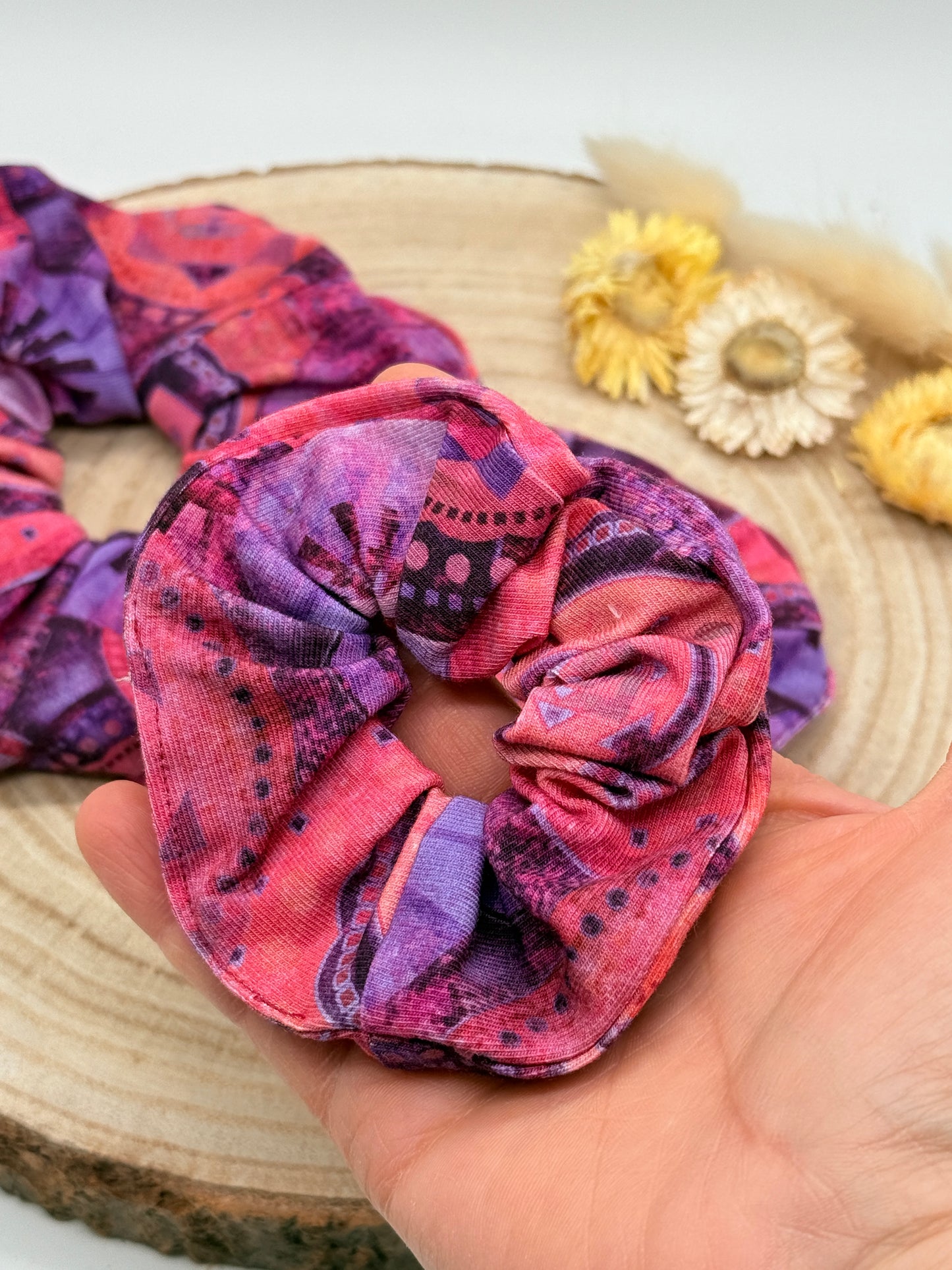 Scrunchie Haargummi elastisches Haarband Haarschmuck Batik lila