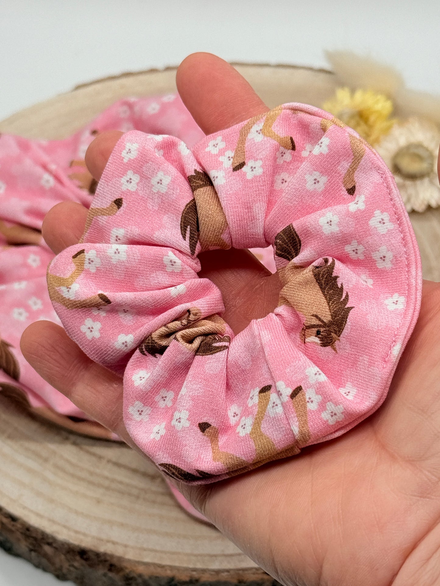 Scrunchie Haargummi elastisches Haarband Haarschmuck Pferd rosa