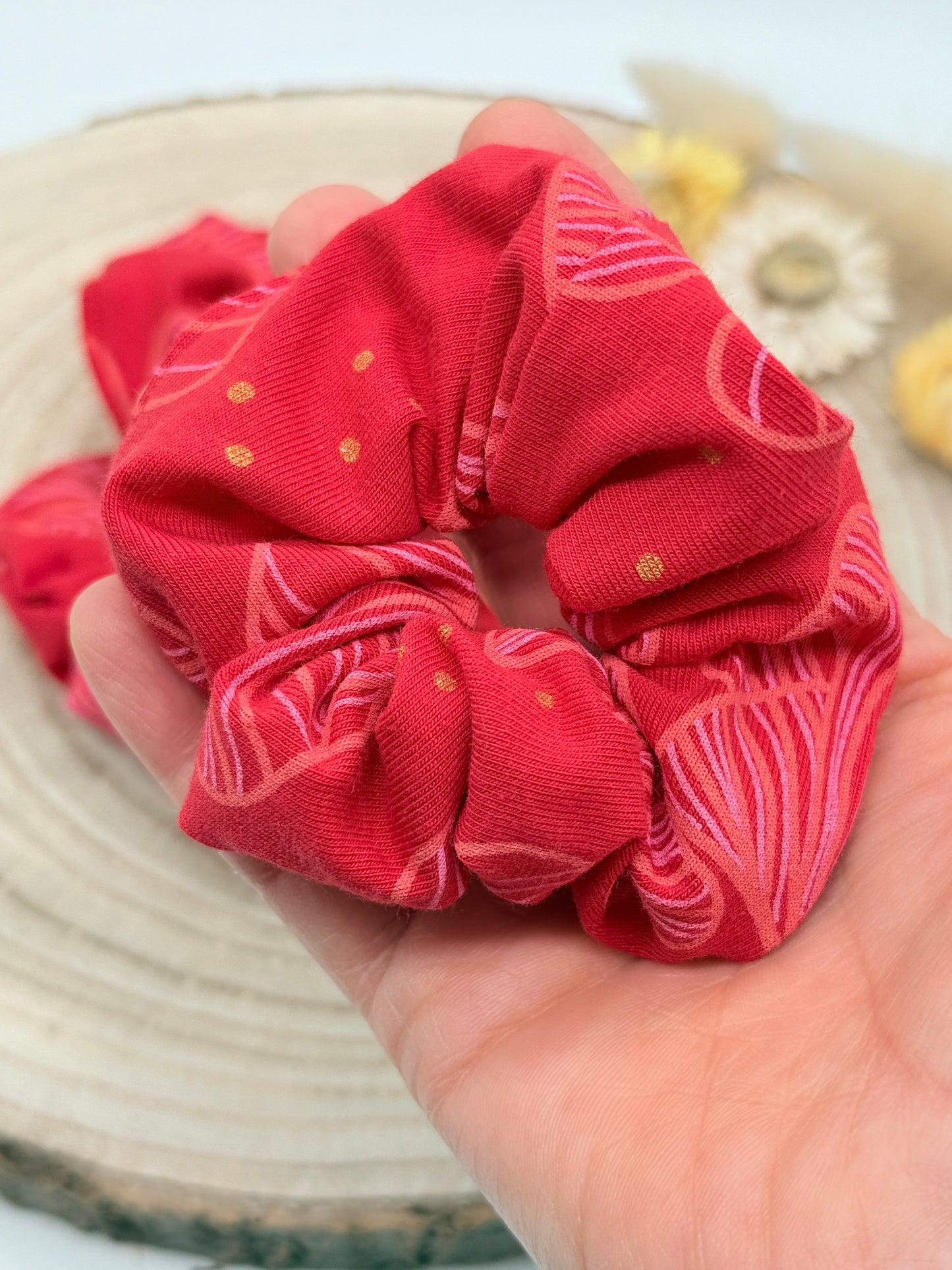 Scrunchie Haargummi elastisches Haarband Haarschmuck Blumen rot