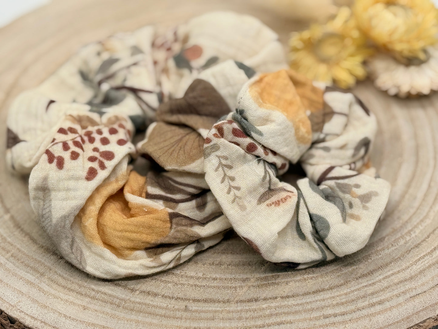 Scrunchie Haargummi elastisches Haarband Haarschmuck Pilze beige