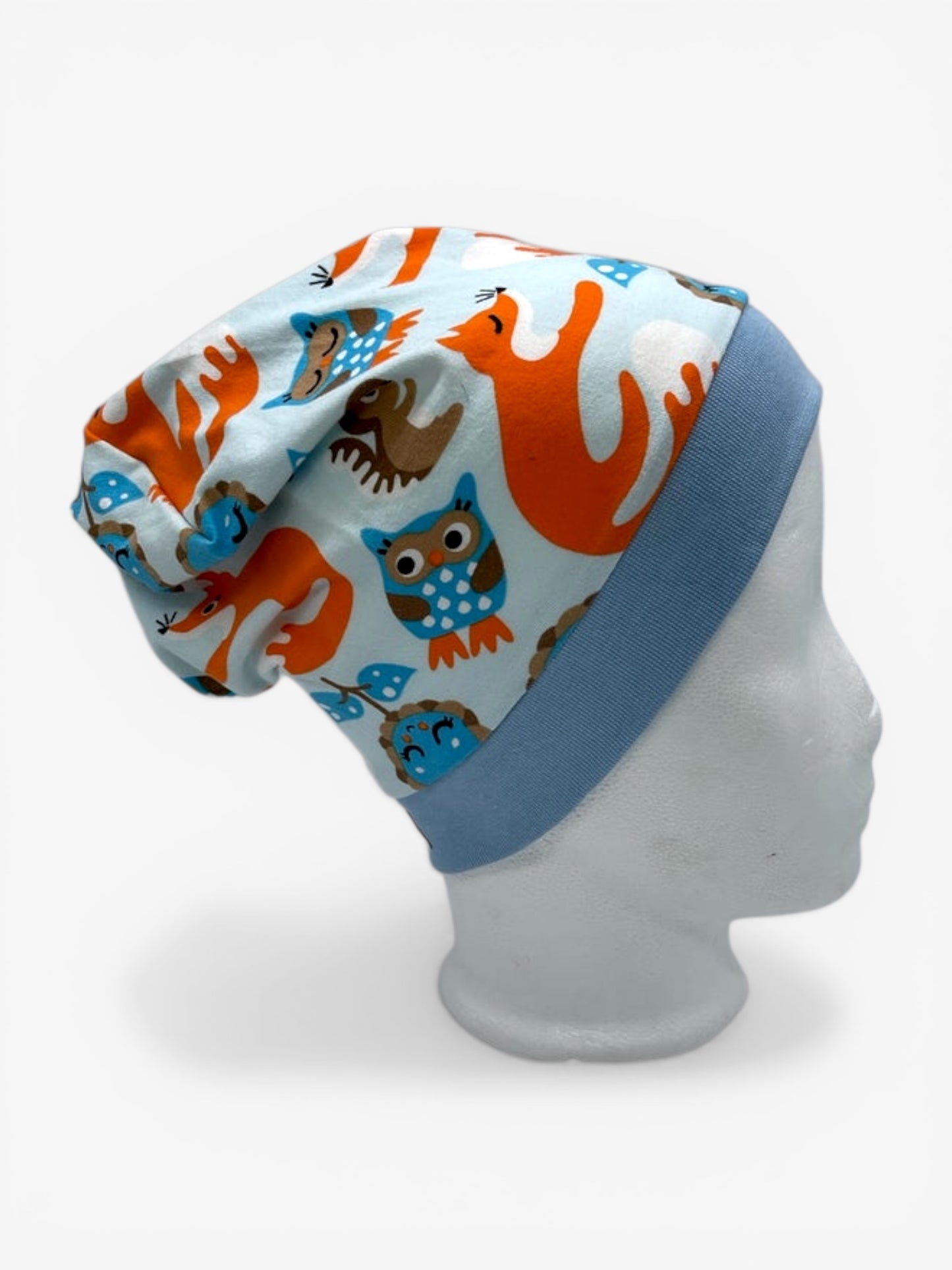 Beanie für Kinder mit Bund - Wildtiere Motiv auf blau