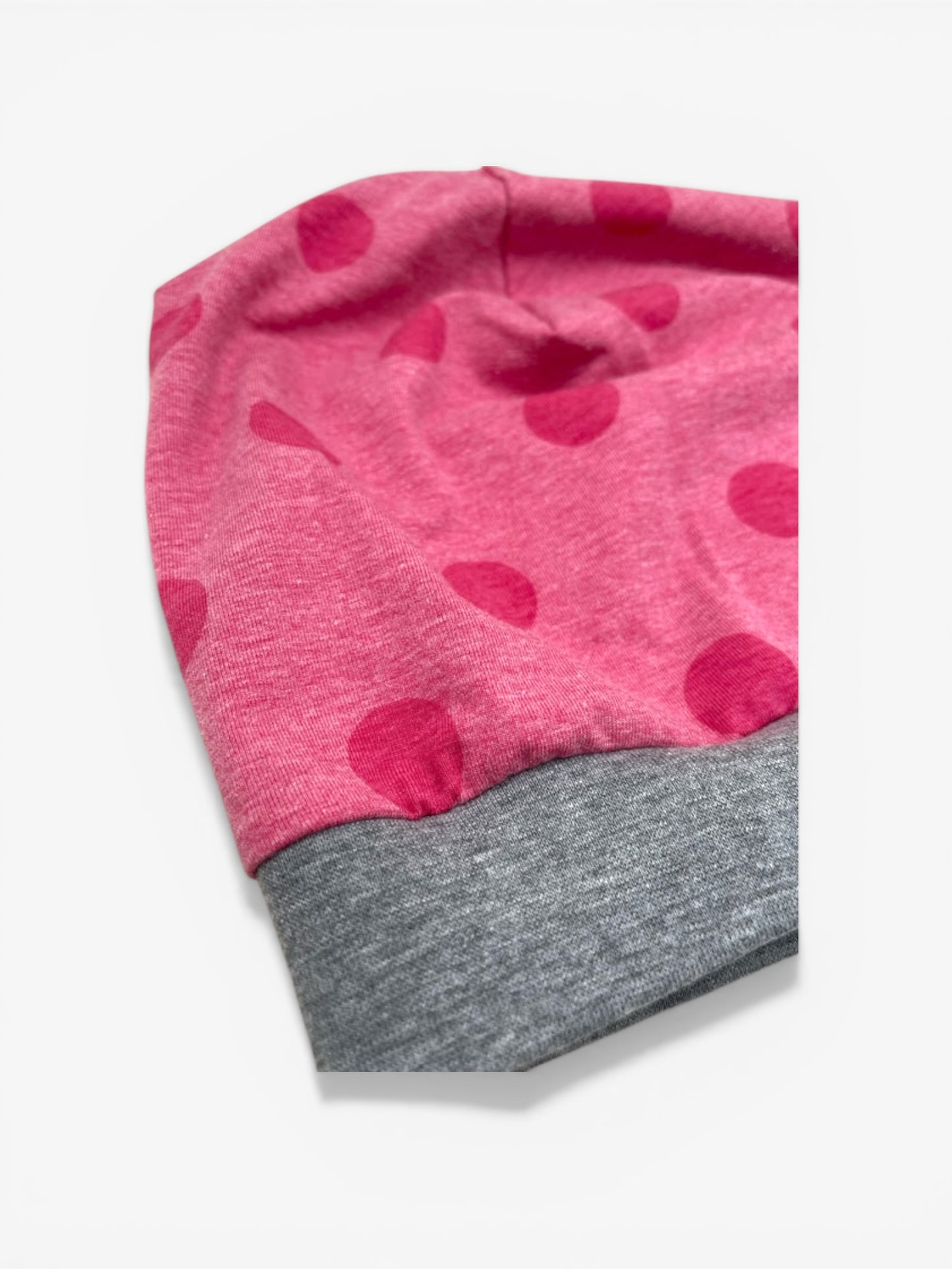 Beanie für Kinder mit Bund - Punkte Motiv auf rosa