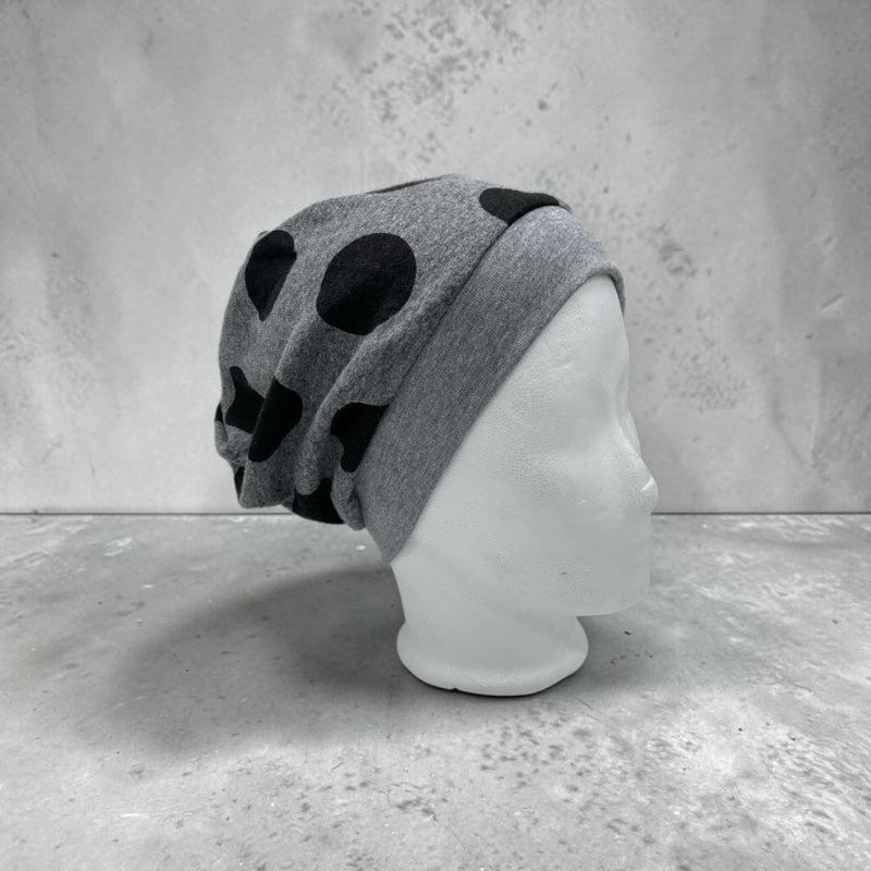 Beanie für Kinder mit Bund – Punkte auf grau