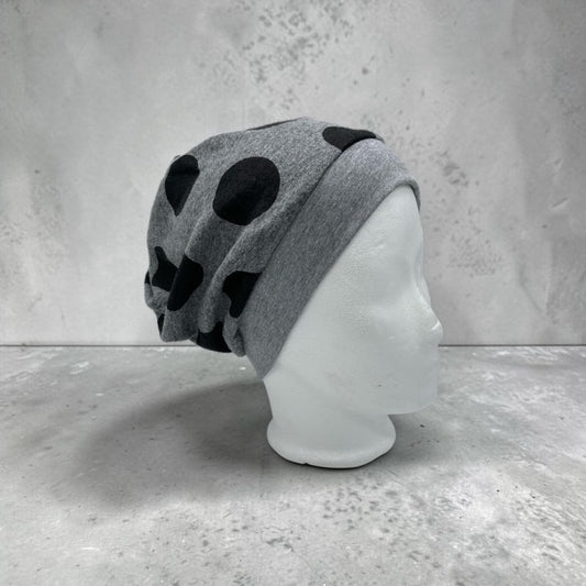 Beanie für Kinder mit Bund – Punkte auf grau