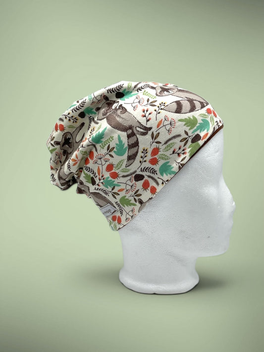 Wende-Beanie für Kinder – Waschbären Design beige