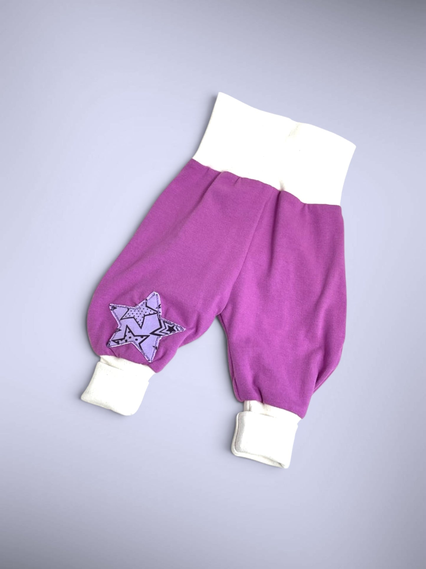 Pumphose lila mit Stern Gr. 62 / Gr. 68