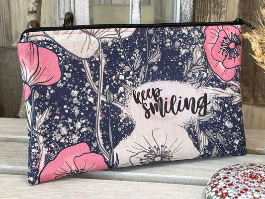 Stylische Federtasche Stifttasche Mäppchen Kosmetik kleine Tasche keep smiling blau mit Blumen