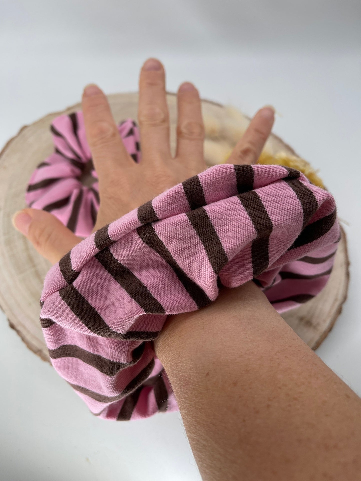 Scrunchie Haargummi elastisches Haarband Streifen rosa braun für feines oder dickes Haar